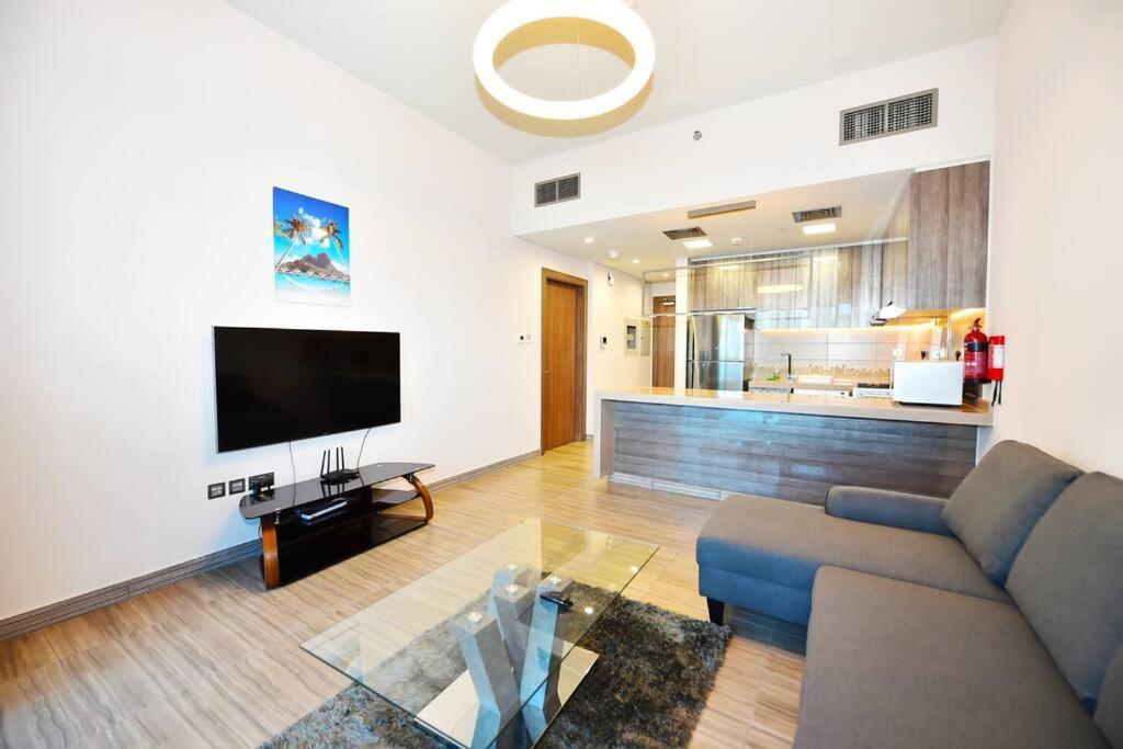 Apartment Brand New 1 Bed In A Luxury Tower In Jlt, Hfz